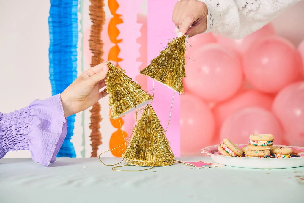 PP01 Golden Girl Mini Gold Fringe Party Hats Set PP01